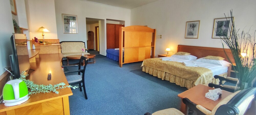 

Roma - Roudnice nad Labem - Hotel Magnolia