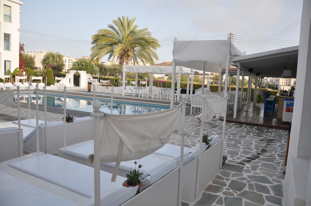 

Ancona - Paphos - Tasmaria Aparthotel