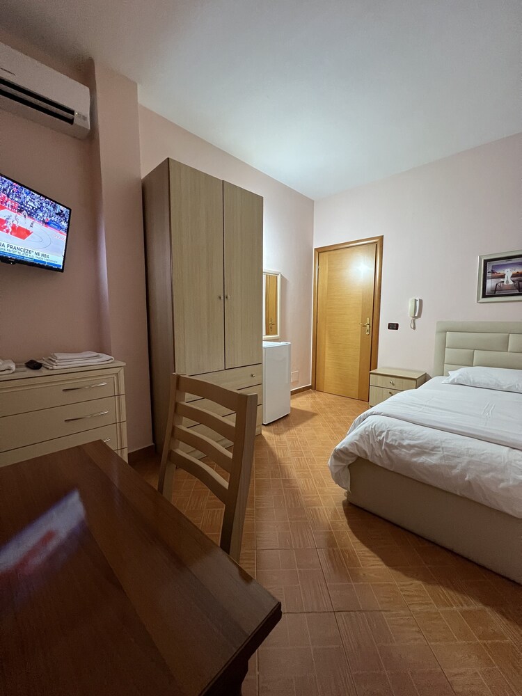

Bari - Durrës - Hotel Gega