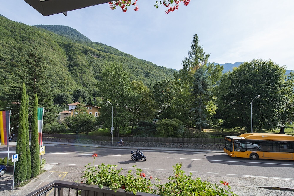 

Napoli - Bolzano - Hotel CampingPark Steiner