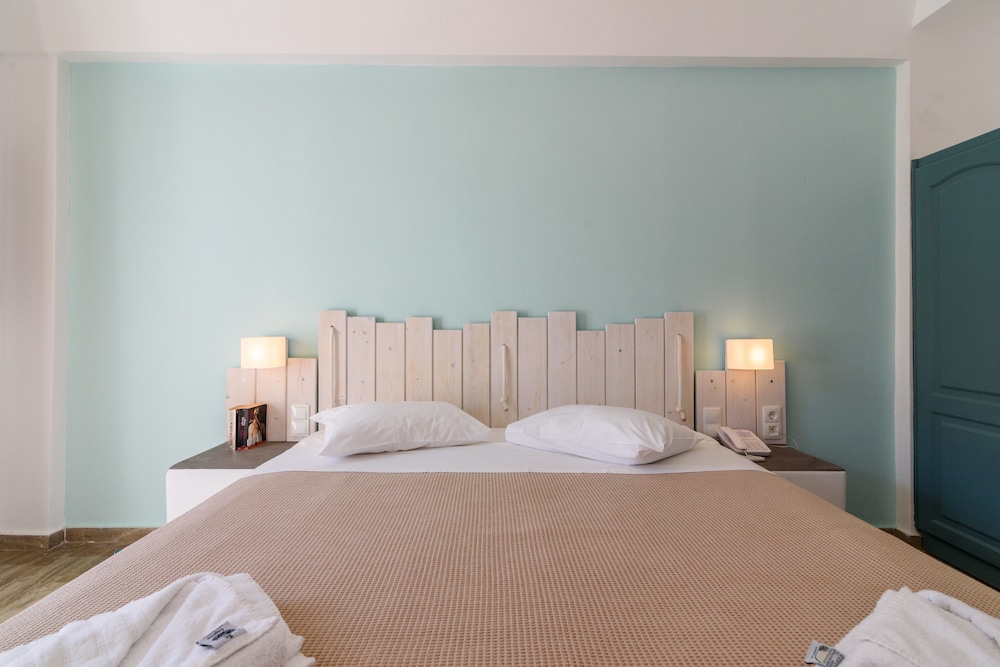 

Bologna - Santorini-Akrotiri - Iris Boutique Hotel