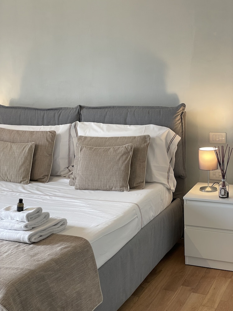 

Milano - Toscana, Italia - Homelink Firenze - De' Medici