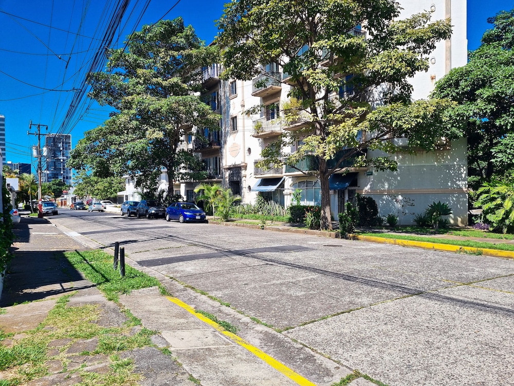 

Milano - San Jose - Sabana Studios