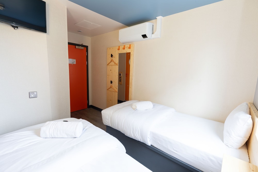 

Verona - Scozia, Regno Unito - easyHotel Glasgow City