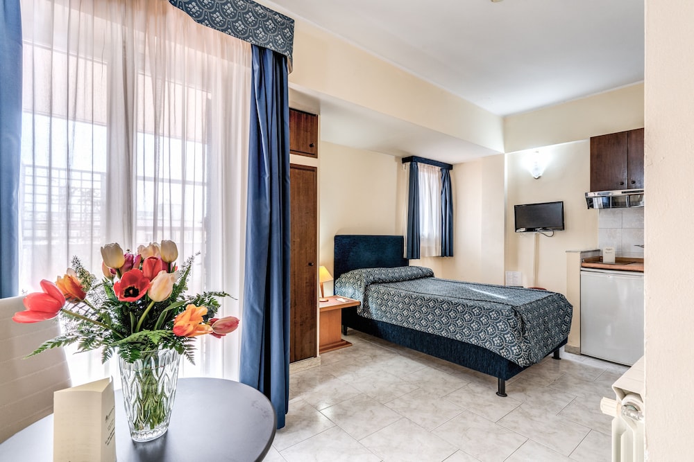 

Verona - Messina - Hotel La Residenza