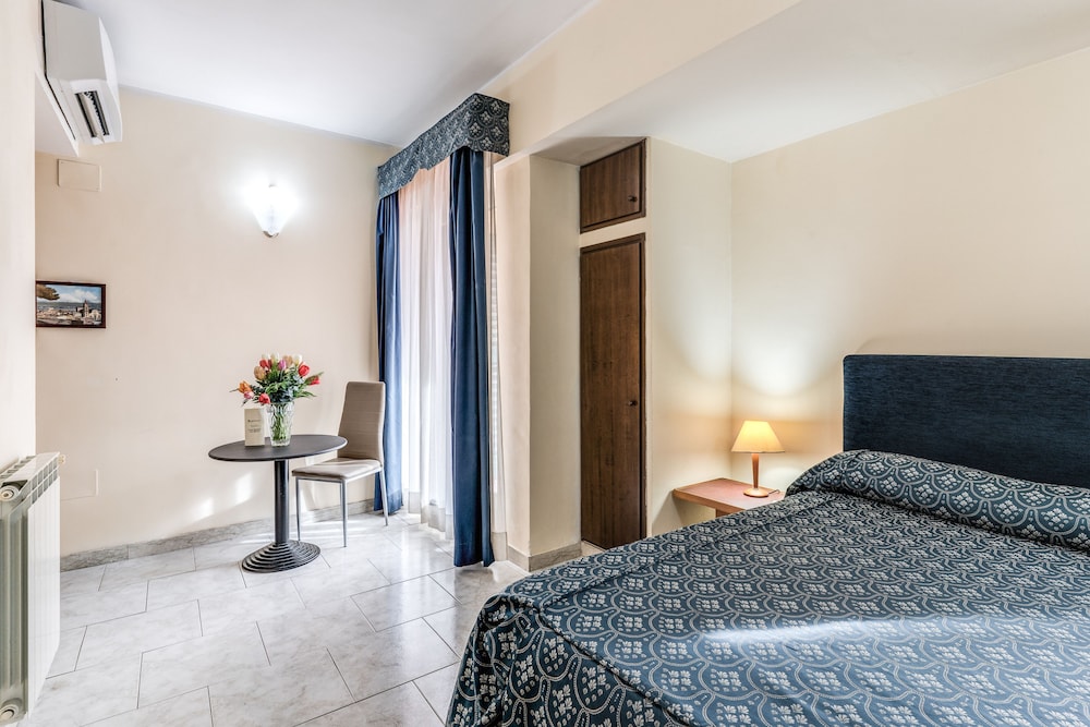 

Genova - Messina - Hotel La Residenza