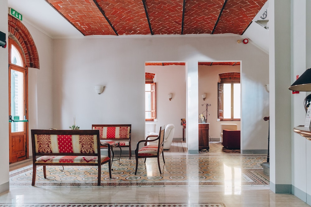 

Lamezia Terme - Pistoia - Hotel Savoia e Campana