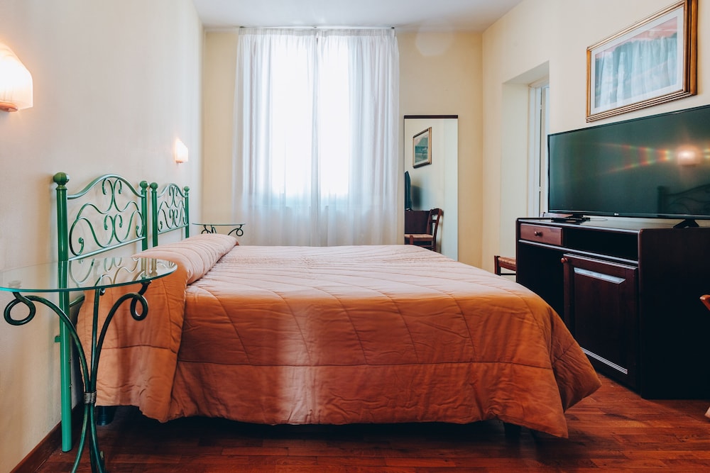 

Bologna - Montecatini Terme - Hotel Savoia e Campana