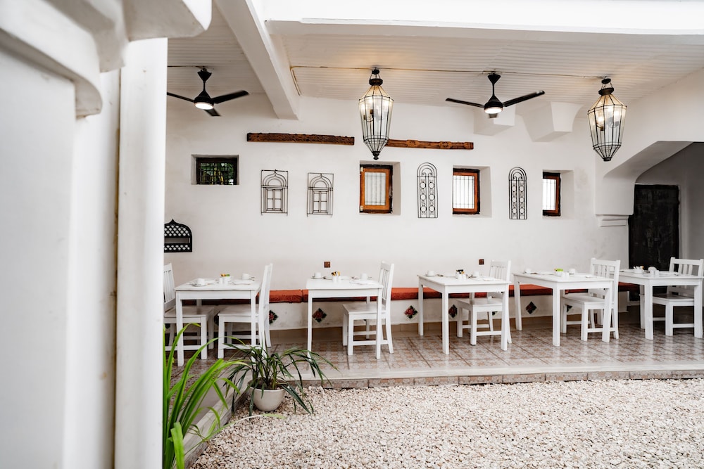 

Bologna - Zanzibar Town - Zanzi House