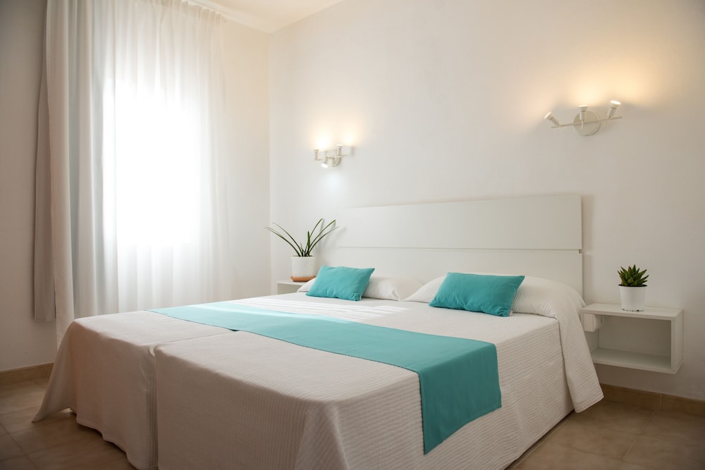 

Pisa - Formentera, Isole Baleari - Apartamentos Vista Vedrá