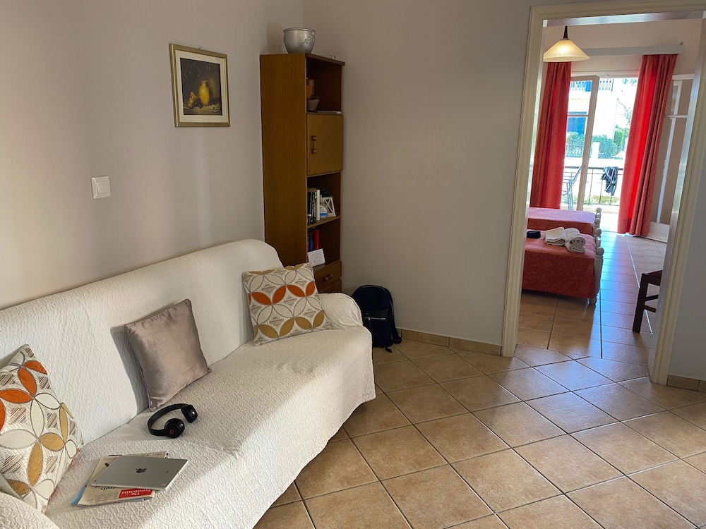 

Milano - Perítheia - Nikos Cassiopeia Apartments