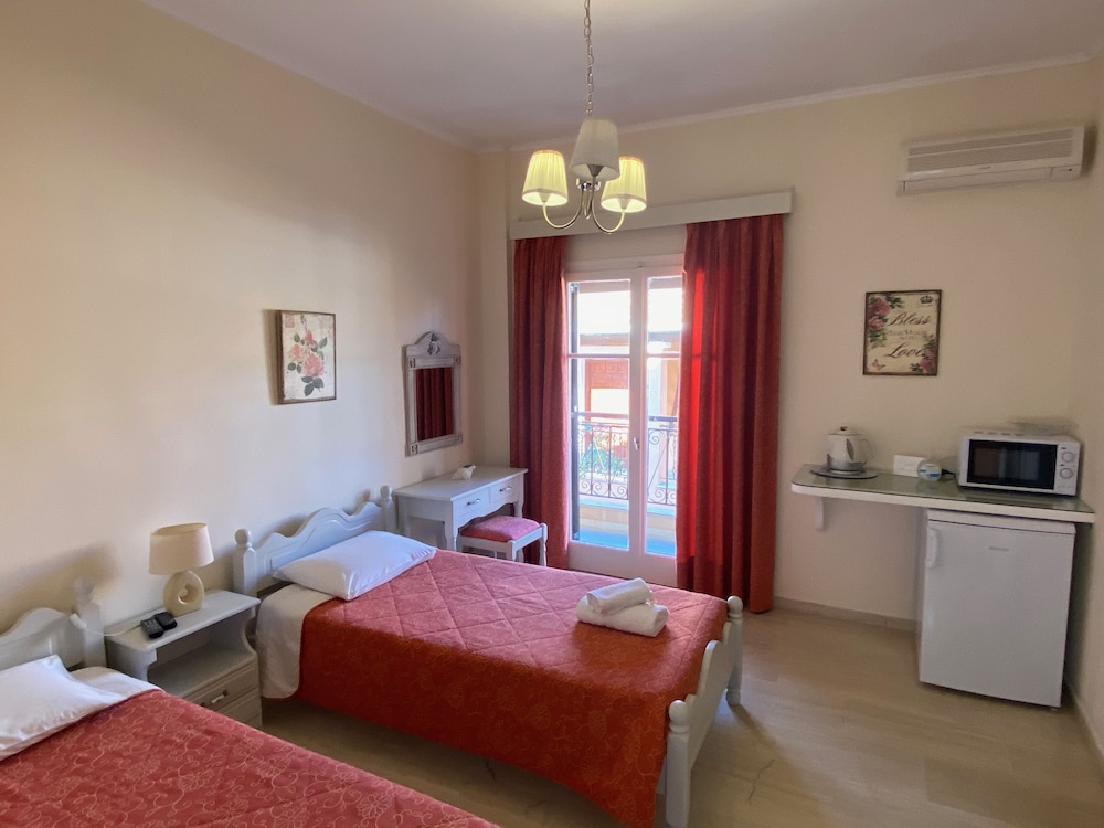 

Napoli - Perítheia - Nikos Cassiopeia Apartments