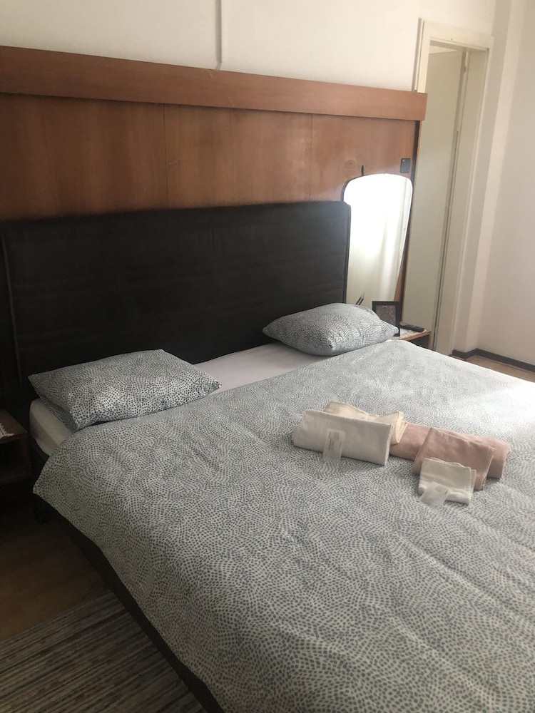 

Palermo - Lugano - La Santa