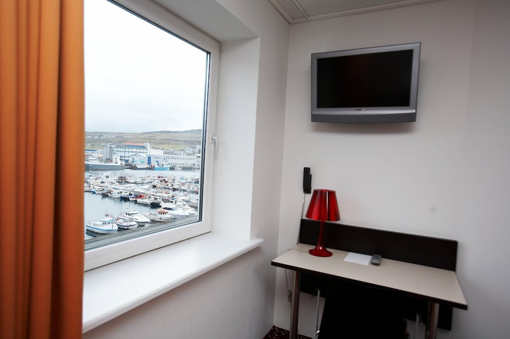 

Trieste - Torshavn - Hotel Tórshavn