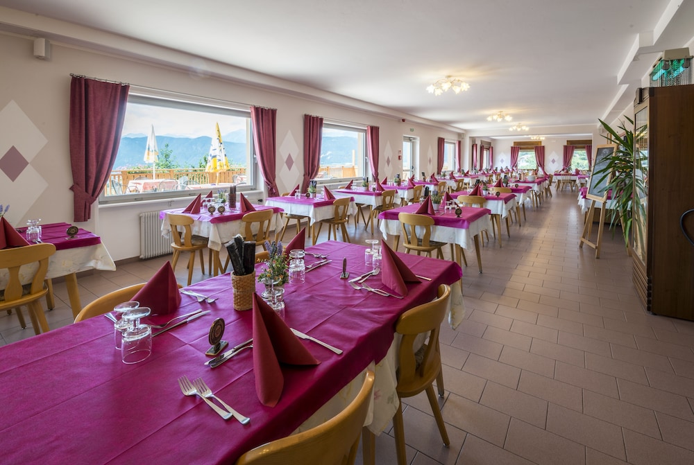 

Napoli - Fondo - Albergo Bucaneve