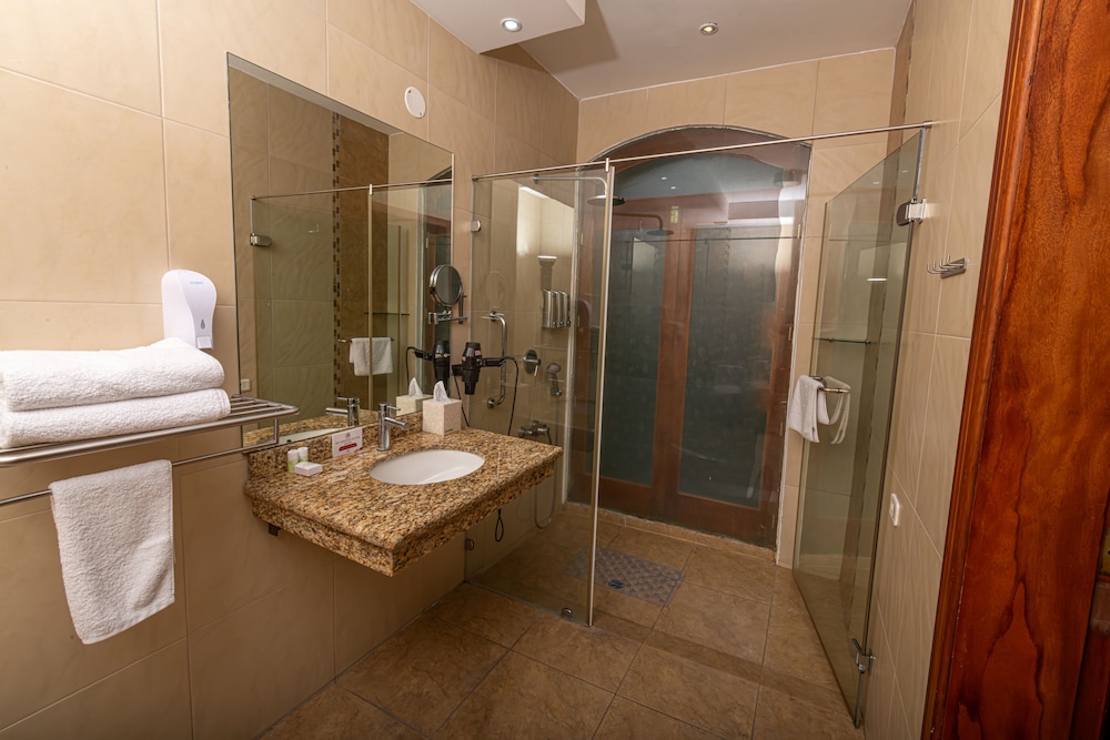 

Napoli - Baños - Sangay Spa Hotel