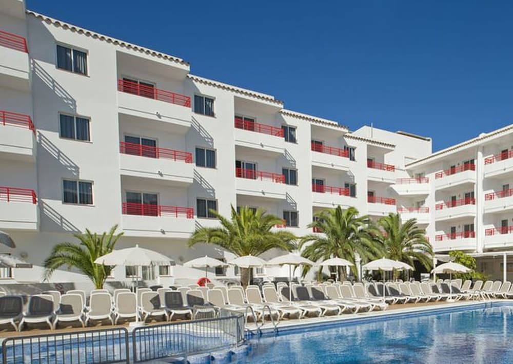 

Milano - Cala Gracio, Ibiza - Coral Star Hotel