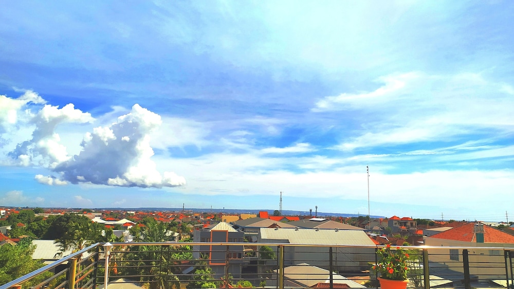 

Bologna - Kerobokan - Puri Saron Hotel Denpasar
