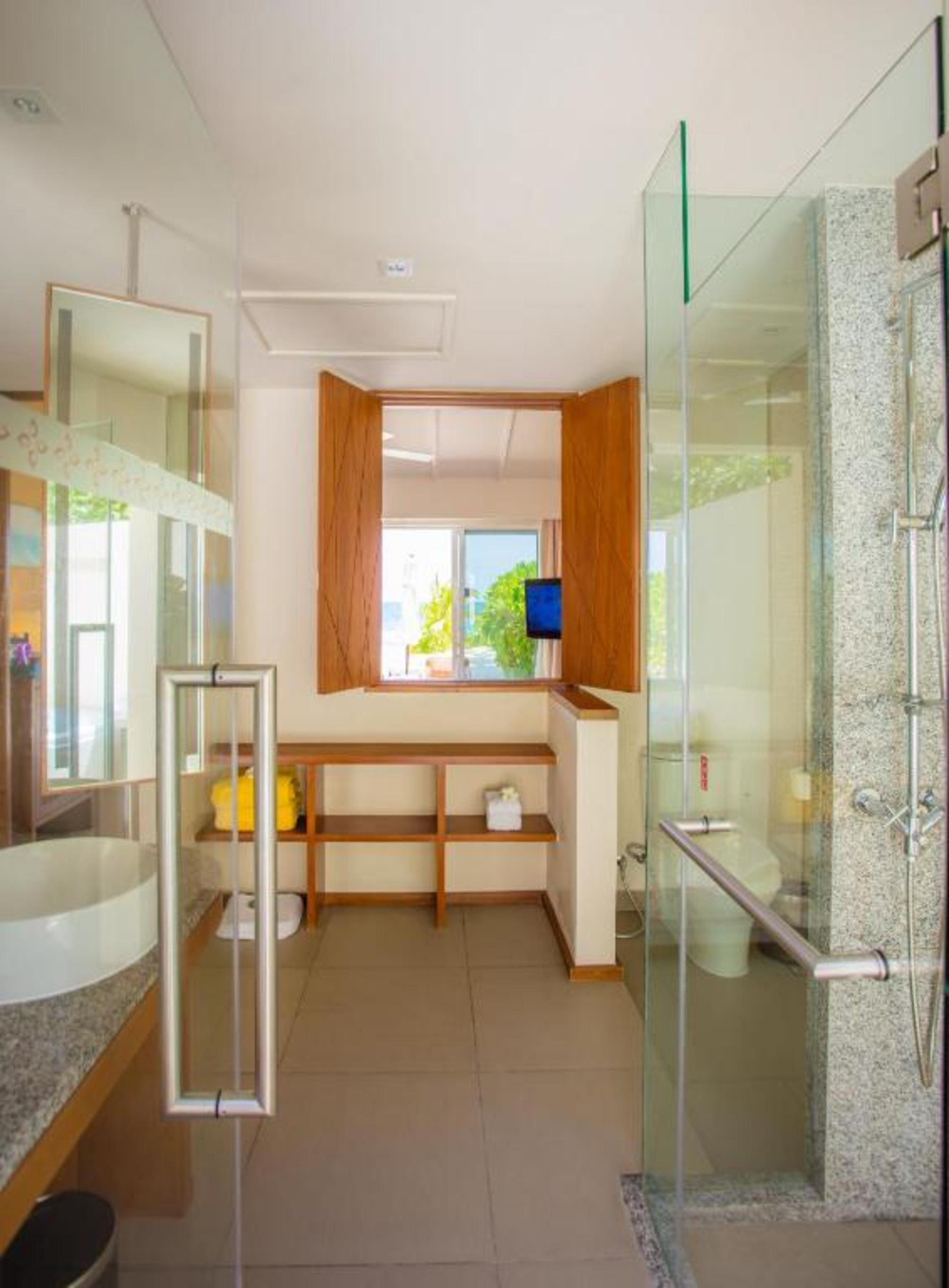 

Catania - Giraavaru - Centara Ras Fushi Resort & Spa Maldives - Adults only