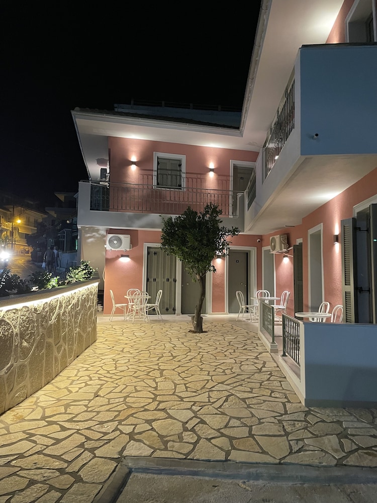 

Roma - Parga - Anax Apartments