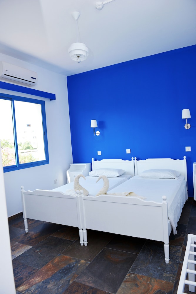 

Bologna - Kissonerga - Tasmaria Aparthotel