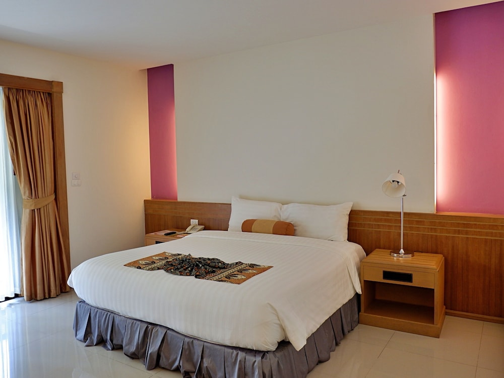 

Milano - Phuket Town - Tinidee Golf Resort Phuket - SHA Extra Plus