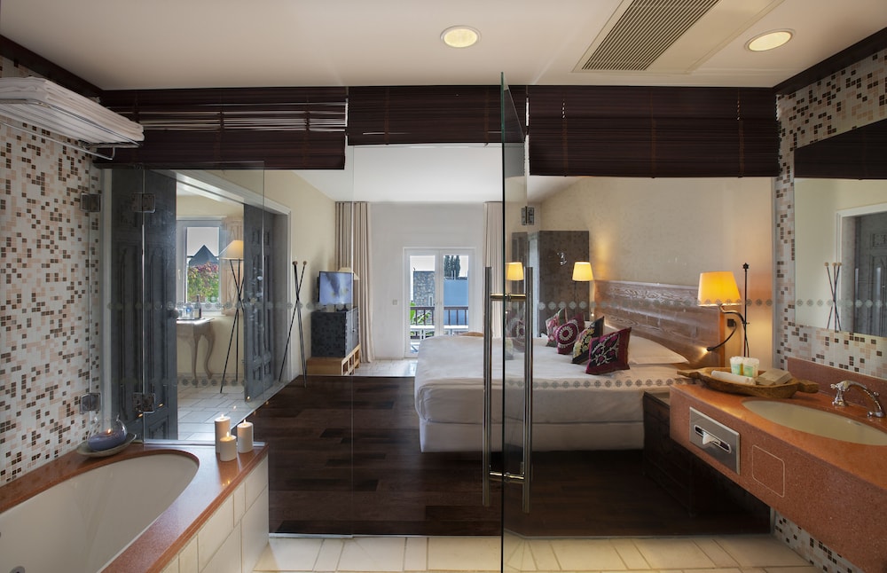 

Milano - Torba - The Marmara Bodrum - Adult Only