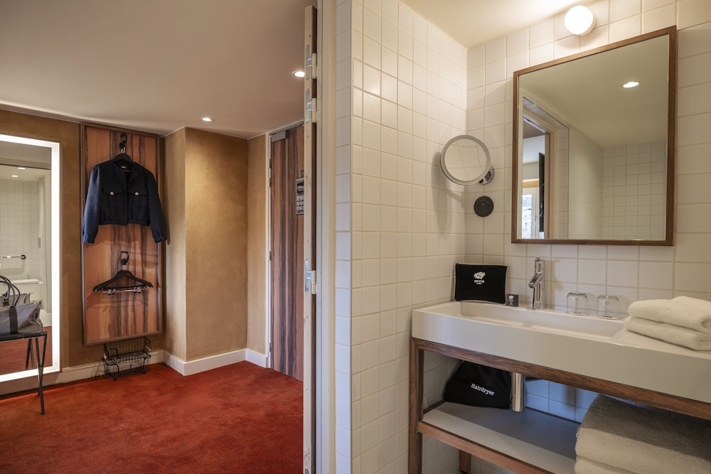 

Palermo - Issy-les-Moulineaux - Kopster Hotel Paris Porte de Versailles