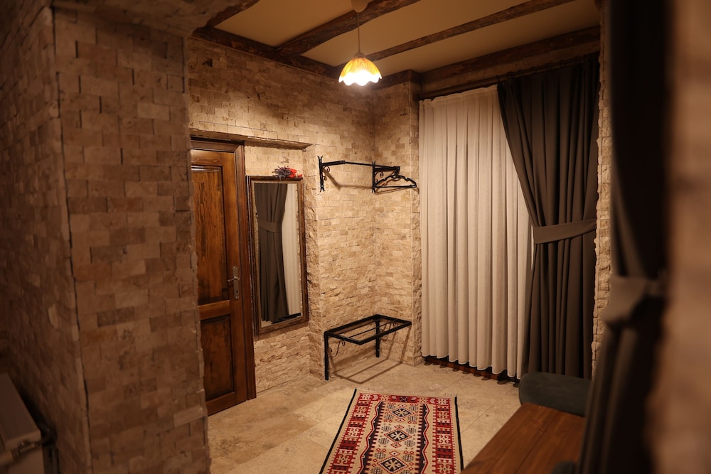 

Napoli - Nevsehir - Calina Hotel
