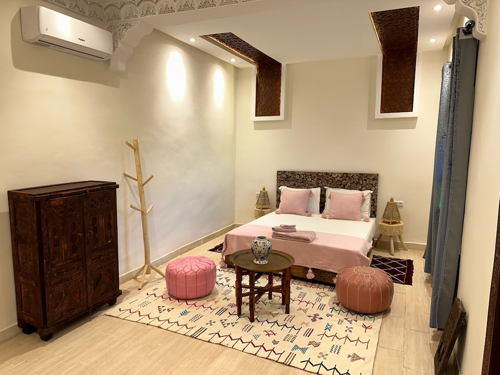 

Roma - Lahebichate - Oasis Merasi Marrakech