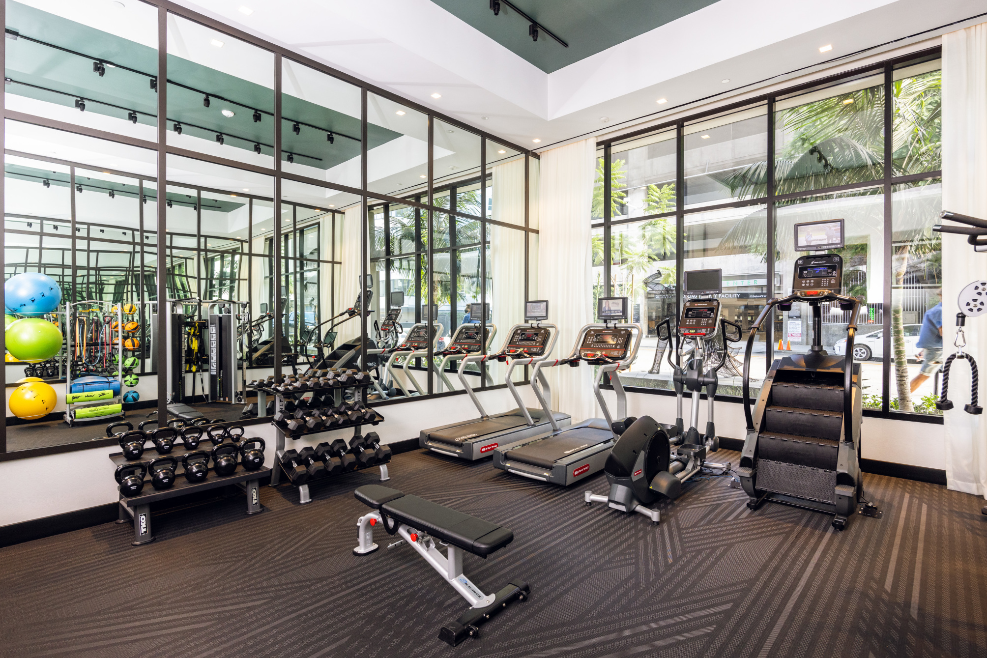 

Milano - Beverly Hills (CA) - The Godfrey Hotel Hollywood