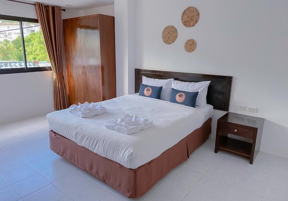 

Bologna - Kamala Beach - RoomQuest Kalim Beach