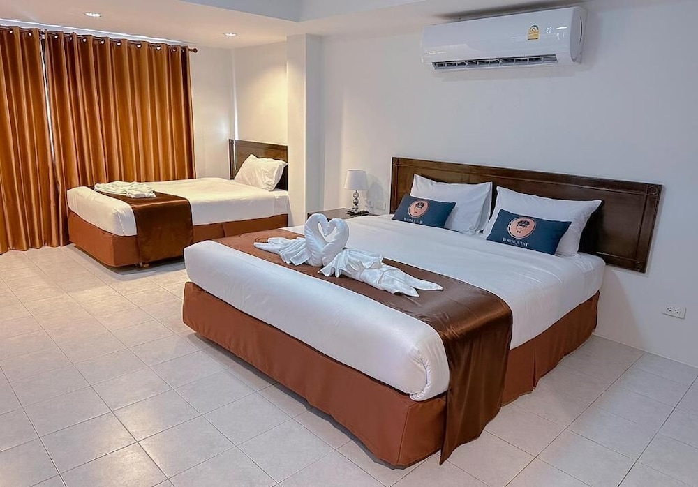 

Roma - Kamala Beach - RoomQuest Kalim Beach