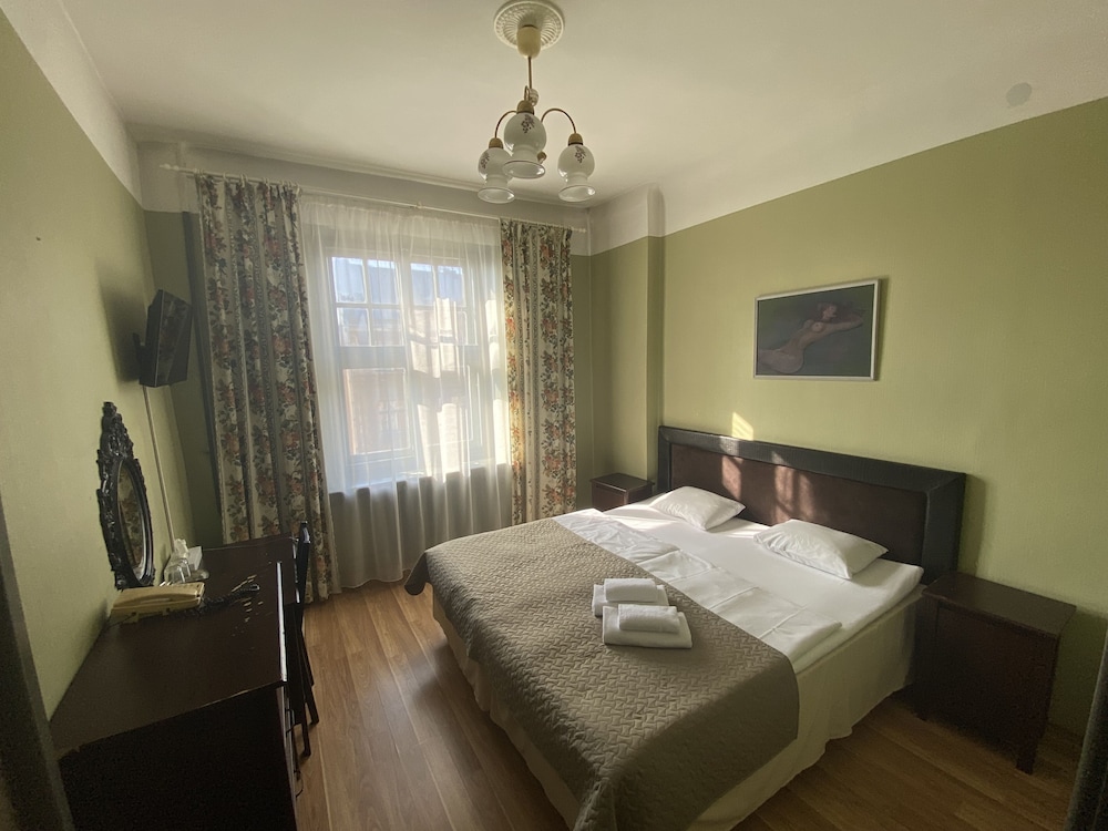 

Milano - Riga - Viktorija