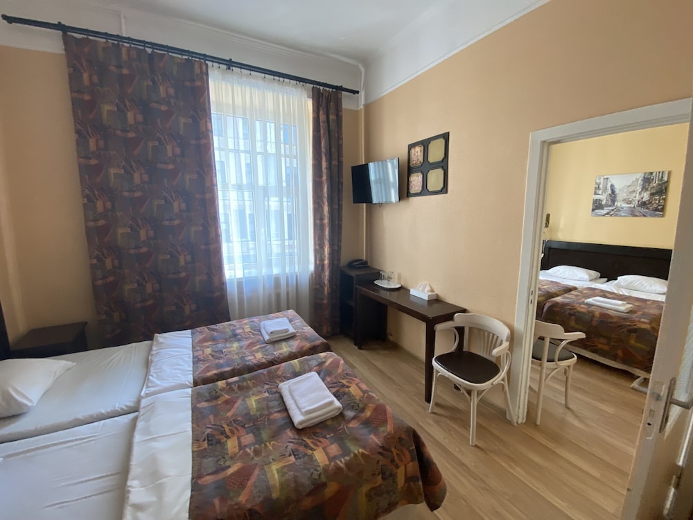 

Roma - Riga - Viktorija