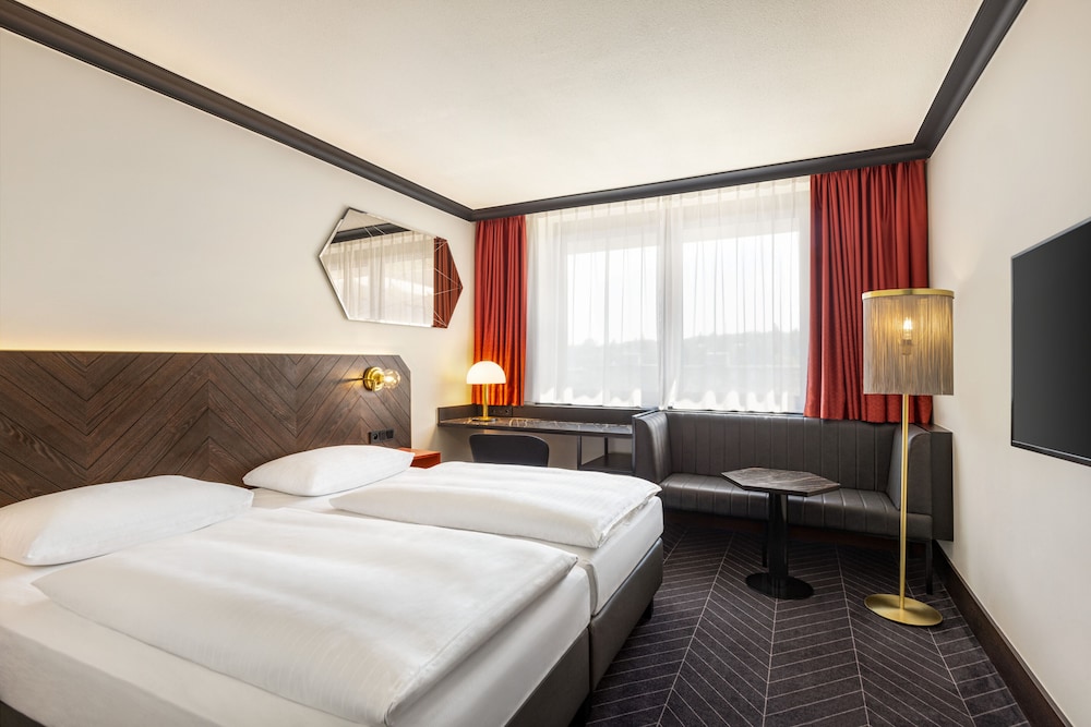 

Lamezia Terme - Praga, Aeroporto Václav Havel - Vienna House by Wyndham Diplomat Prague