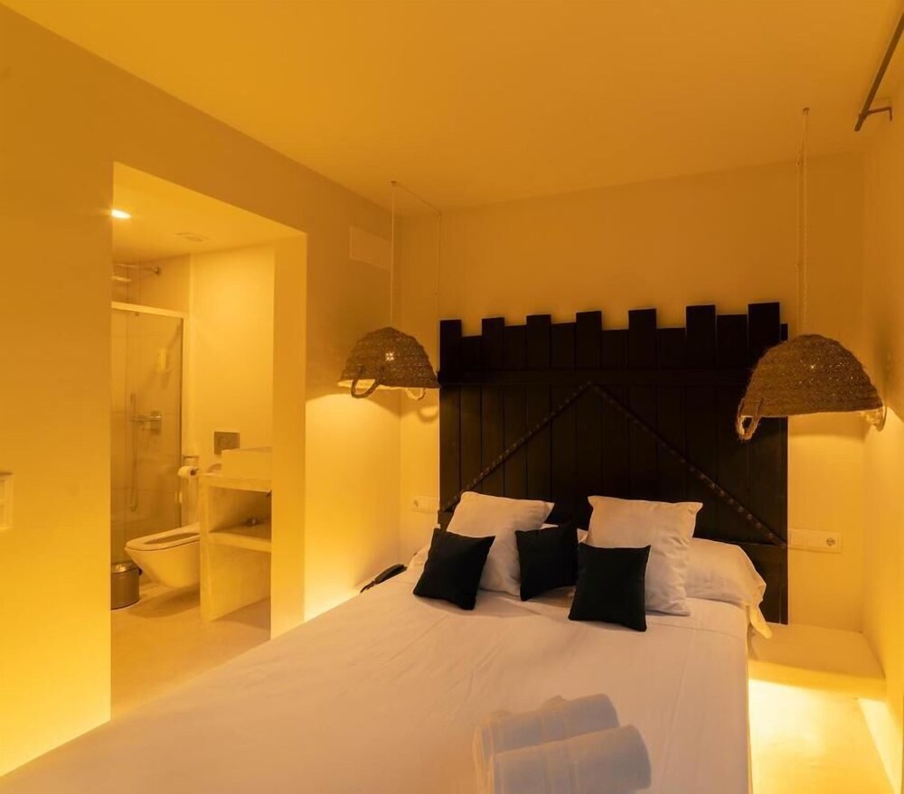 

Roma - Playa d'en Bossa, Ibiza - PAIISE Hotels