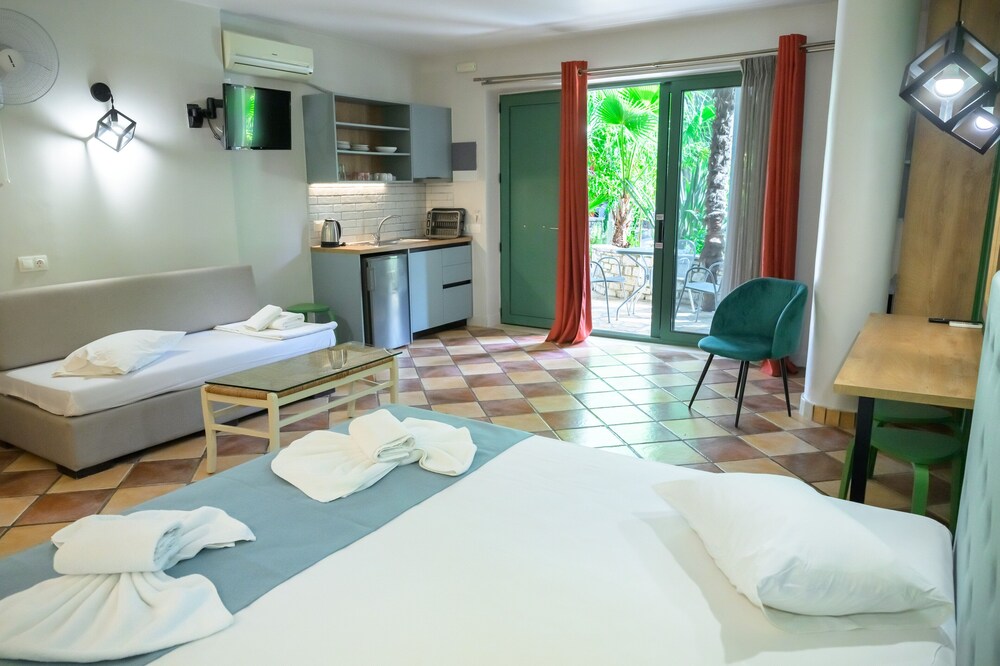 

Roma - Geni Lefkadas - Rouda Bay Beach Hotel