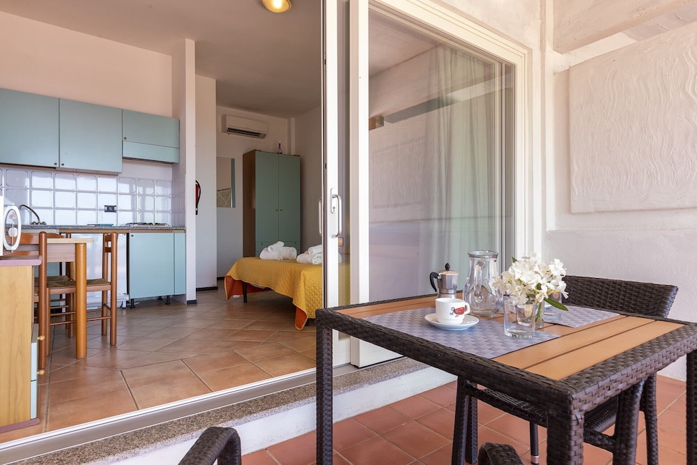 

Bari - Stintino - Residence Le Vele