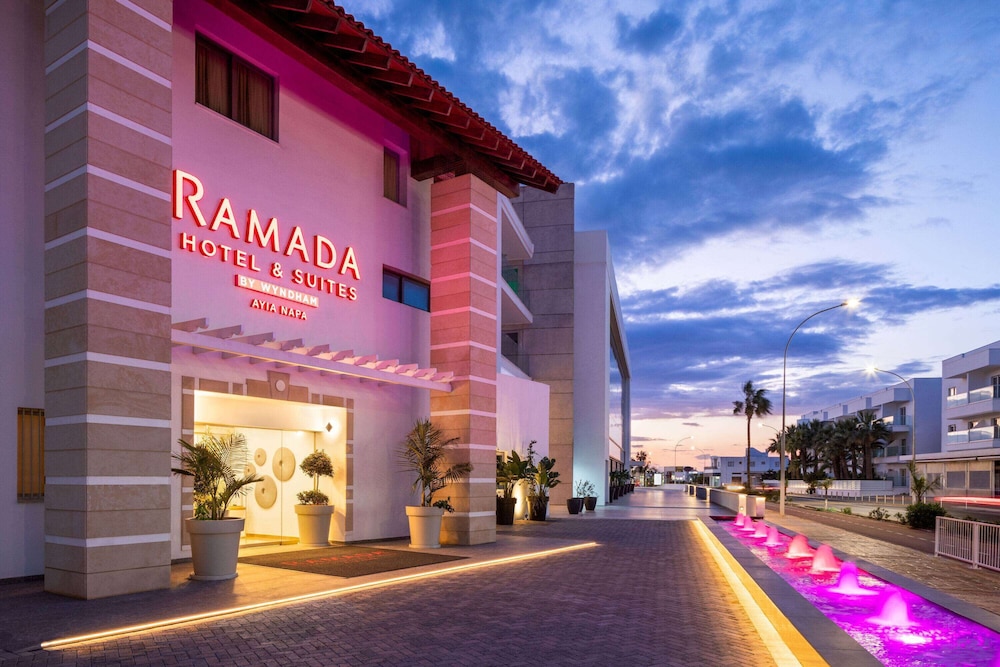 

Bari - Ayia Napa - Freij Hotel & Resort