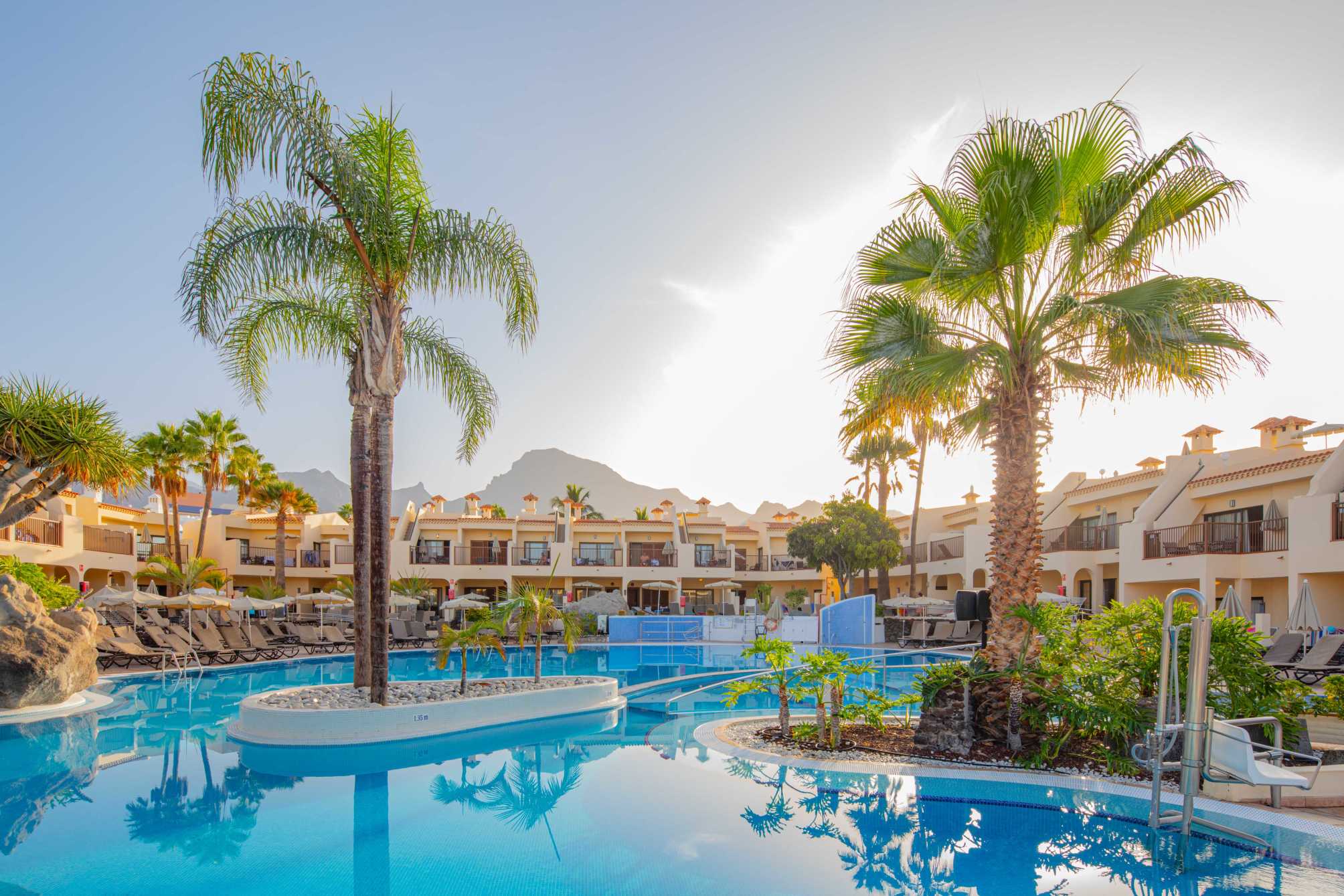 

Ancona - Callao Salvaje - Royal Sunset Beach Club