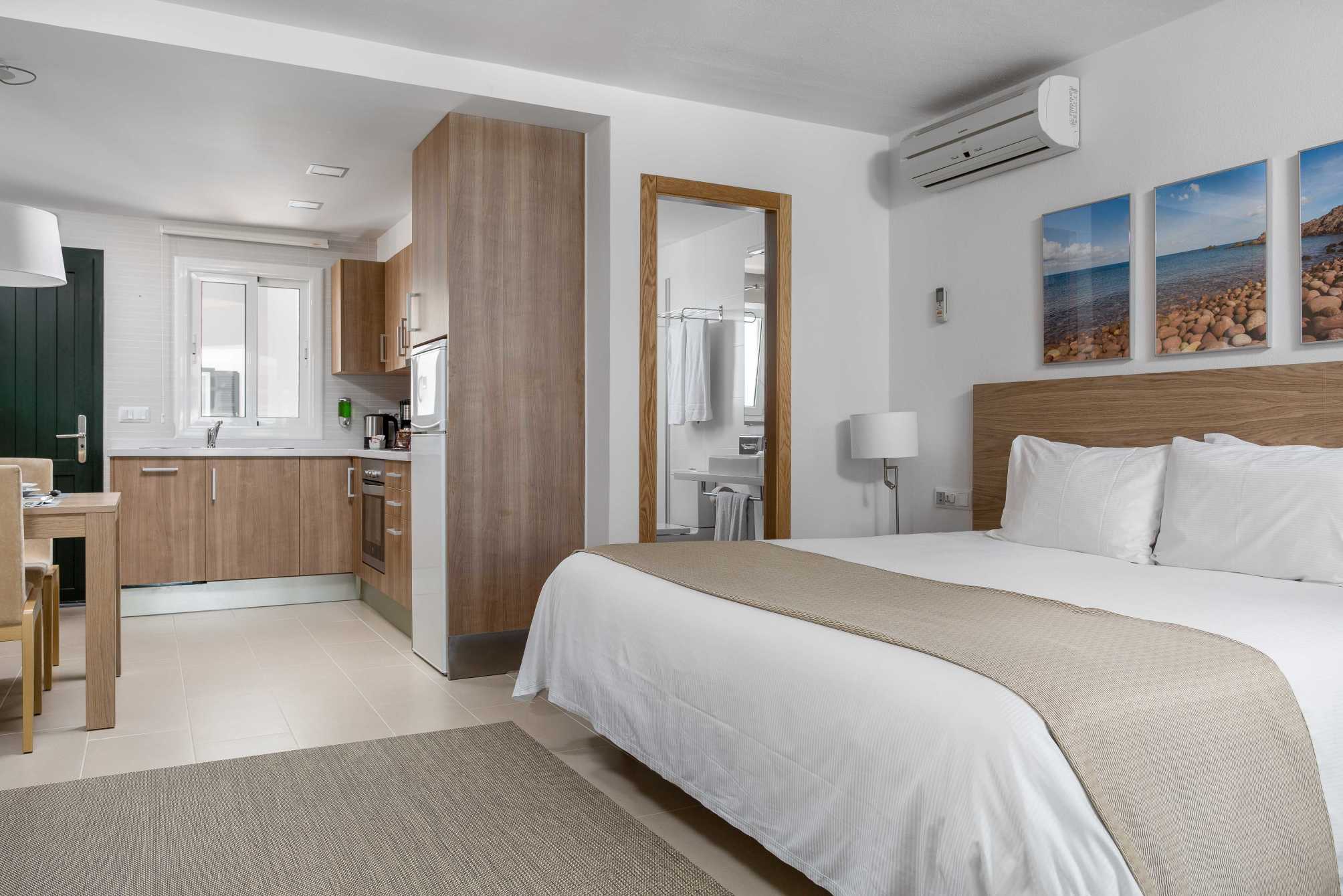 

Venezia - Es Mercadal - White Sands Beach Club