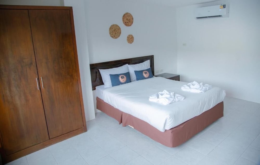 

Bologna - Karon Beach - RoomQuest Kalim Beach