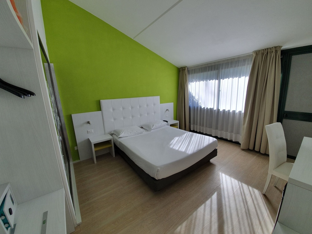 

Milano - Dormelletto - Green Hotel Motel