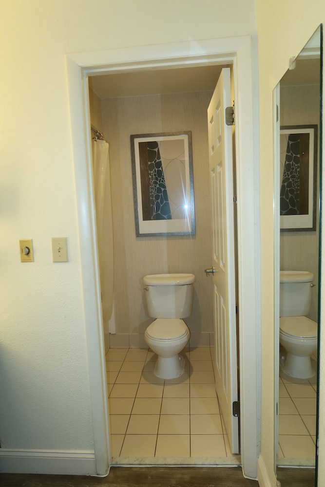 

Napoli - Vienna (VA) - Tysons Corner Suites, a Baymont by Wyndham
