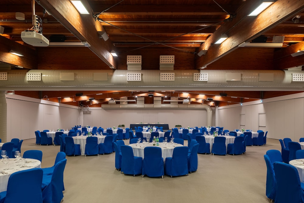 

Cagliari - Bologna - UNAHOTELS Bologna San Lazzaro
