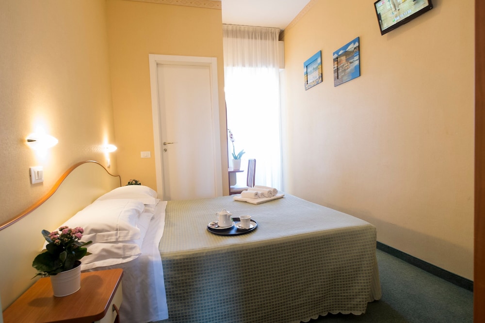 

Catania - Rimini - Hotel Crosal