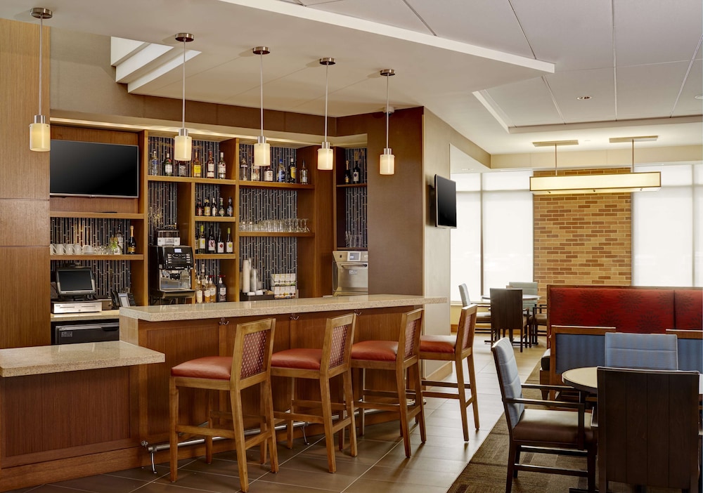 

Bari - Bronx - Hyatt Place New York/Yonkers