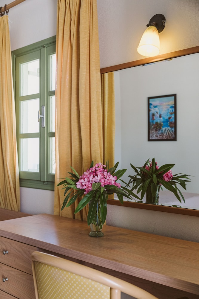 

Lamezia Terme - Santorini, Isole Greche - Ambeli Apartments