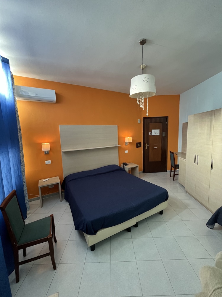 

Catania - Puglia, Italia - Hotel L'Approdo